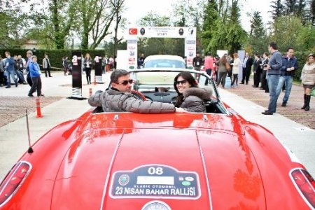 Klasik Otomobil Rallisi, tutkunlarına nostalji yaşattı