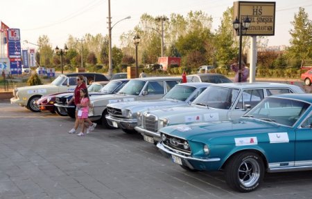 Klasik otomobiller serhat şehri Edirne’de boy gösterecek