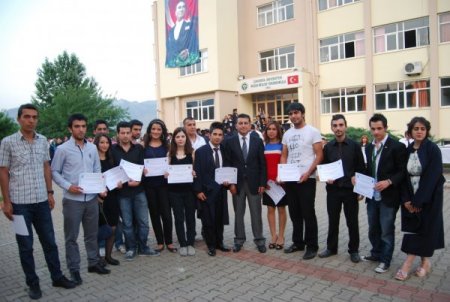 Kmyo’da Mezuniyet Sevinci