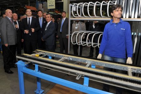 Koç grubunun fabrikasını gezen Romanya başbakanı'ndan türk yatırımcılara övgü