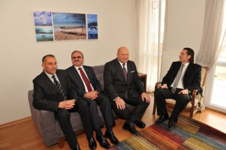 Koç Holding, Van'a 128 öğretmen lojmanı yaptırdı