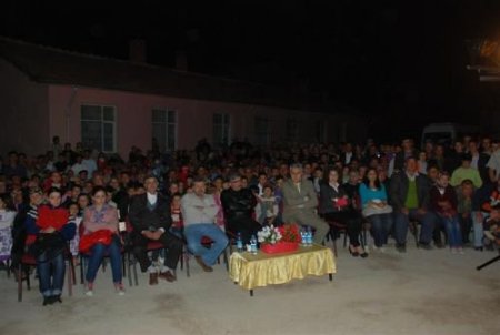 'koca Seyit' Adlı Tiyatroya Kahramanın Köylüleri Yoğun İlgi Gösterdi