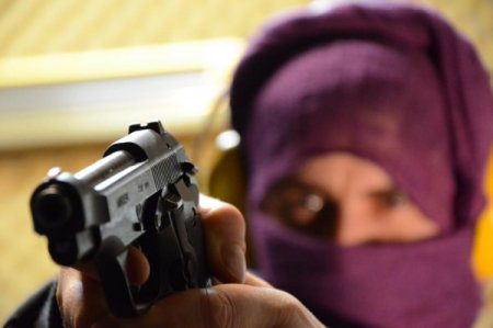 Koca şiddeti gören kadınlar silah poligonunda