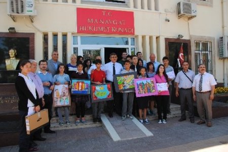 Koca Sinan Haftası yarışmasında dereceye girenlere bilgisayar ödülü