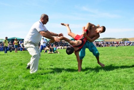 Koca Yusuf’un köyünde ilk kez yağlı güreş şöleni yapıldı
