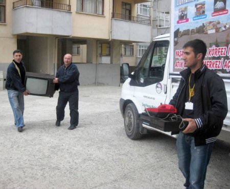 Kocaeli Büyükşehir Belediyesi, 55 bin ton elektronik atık eşya topladı