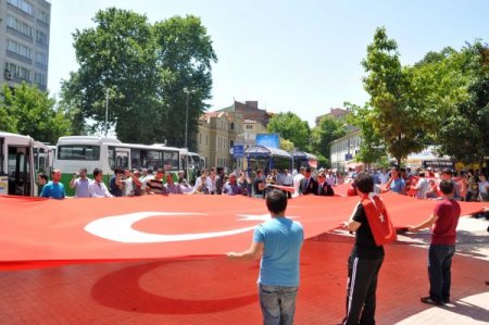 Kocaeli Halkı 13 Şehit İçin Yürüdü