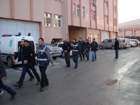 Kocaeli'de 17 Kilogram Kubar Esrar Ele Geçirdi