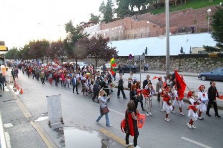 Kocaeli'de 41 Ülkeden Bin Çocuğun Katıldığı 23 Nisan Etkinlikleri Başladı