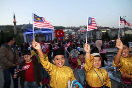 Kocaeli'de 41 Ülkeden Bin Çocuğun Katıldığı 23 Nisan Etkinlikleri Başladı