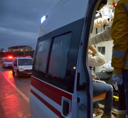 Kocaeli'de öğrenci servisi kaza yaptı: 15 yaralı