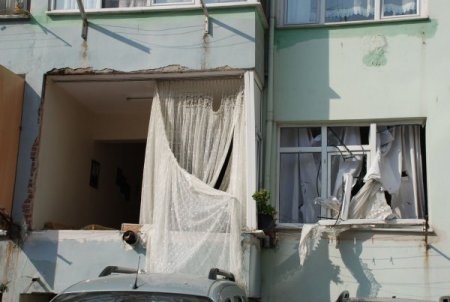 Kocaeli'de Şohben Tüpü Patladı: 2 Yaralı