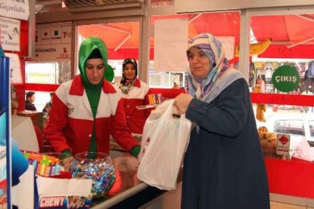 Kocaeli'nde 88 Bin Anneye, 5 Milyon Litre Süt Dağıtıldı