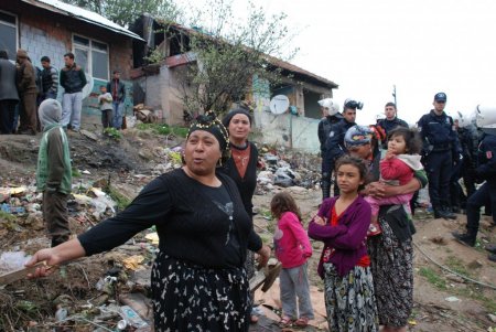 Kocaeli'nde baraka yıkımında gerginlik