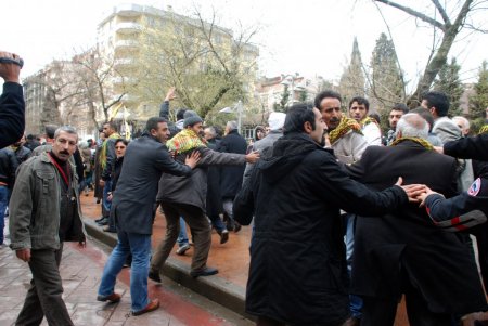 Kocaeli'nde Nevruz gerginliği