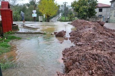 Kocaeli'nde Selden Zarar Görenlere Biner Tl Yardım Yapılacak