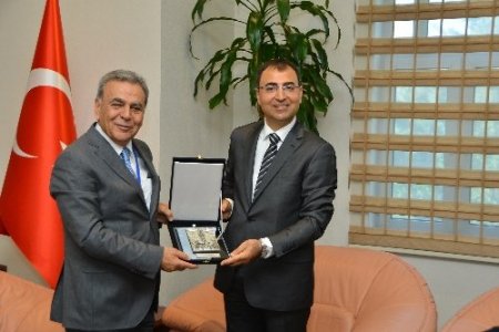 Kocaoğlu’ndan Vali Toprak’a: Sizi almaya geldik Sayın Valim