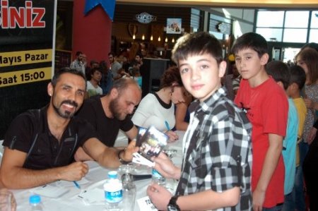 'Koğuş Akademisi' oyuncuları Kütahyalılarla buluştu (Özel)