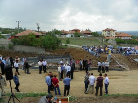 Köksal: Okuma Salonu Yaptıran İşadamları Alkışlanır