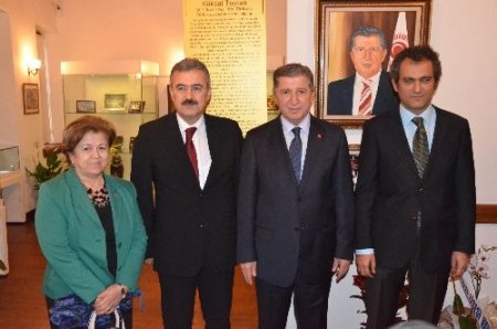 'Köksal Toptan Armağan Eserler Daimi Sergi Salonu' açıldı