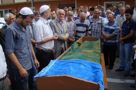 Kollarını ve bacaklarını slaj makinesine kaptıran çiftçi, kurtarılamadı