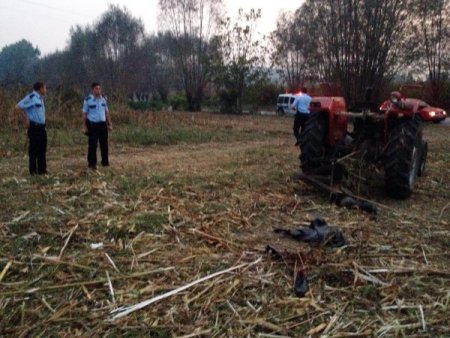 Kollarını ve bacaklarını slaj makinesine kaptıran çiftçi, kurtarılamadı