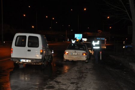 Kom Ekipleri Şüpheli Bir Araç İçin Çevre Yolunda Uygulama Yaptı