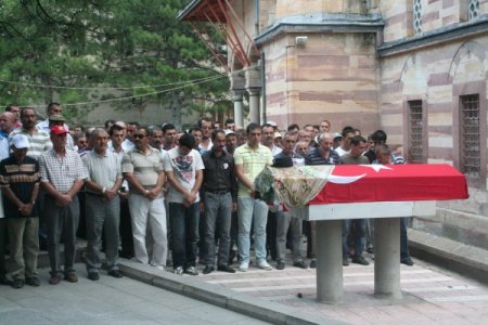 Komiser Koca Tarafından Öldürülen Bayan Polis Memuru Toprağa Verildi