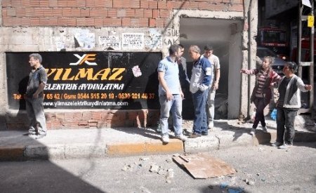 Kompresör bomba gibi patladı