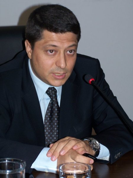 "Komşular Teknolojiyi Türkiye'den Takip Ediyor"