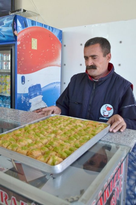 Komşunun krizi Ayvalık'ı da vurdu