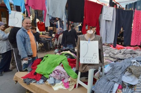 Komşunun krizi Ayvalık'ı da vurdu