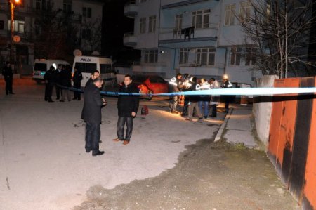 Komşusunu 30 yerinden bıçaklayan şahıs adliyeye sevk edildi