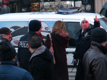 Kömür Havuzuna Uçan Otomobilin Sürücüsü Son Anda Kurtarıldı