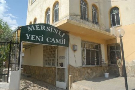 Konak Belediye Başkanı Mersinli Camii'ni Yeniledi