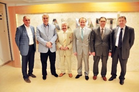 Konak Meydanı'nın genişletilmesi için AK Parti ve CHP işbirliğine gitti