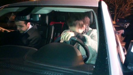 Konsolos eşi motosiklete çarptı: 2 yaralı