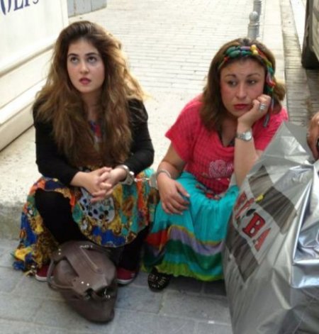 Konsolos eşini de soyan yankesiciler, güven timlerinden kaçamadı