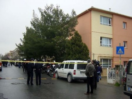 Konsolosluk Karşısındaki Okul Uzun Süre Boşaltılmadı