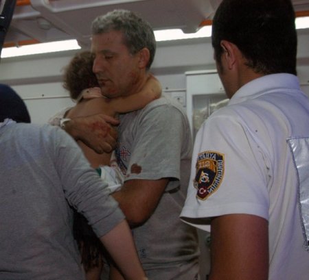 Kontrolden Çıkan Araç Devrildi, Aynı Aileden 5 Kişi Yaralandı