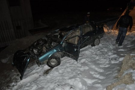 Kontrolden Çıkan Otomobil İnşaat Çukuruna Uçtu