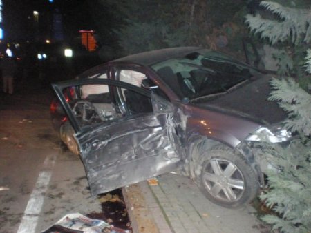 Kontrolden Çıkan Otomobil Ters Yöne Girip Takla Attı: 1 Ölü, 3 Yaralı