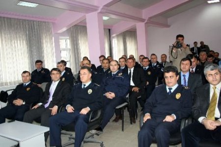 Konya Emniyeti'nde Başarılı Polisler Ödüllendirildi