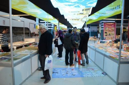 Konya Kitap Günleri'ne kitapseverler akın ediyor