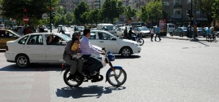 Konya Polisi, Ehliyetsiz Ve Kasksız Motosiklet Sürücülerine Göz Açtırmayacak