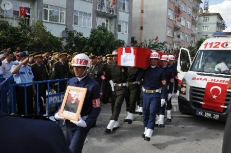 Konya Şehidini Dua Ve Gözyaşlarıyla Toprağa Verdi