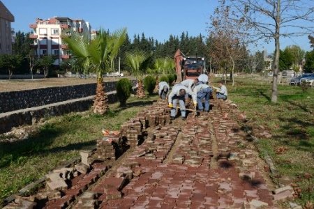 Konyaaltı Belediyesi, Arı Deresi park çalışmalarını tamamlıyor