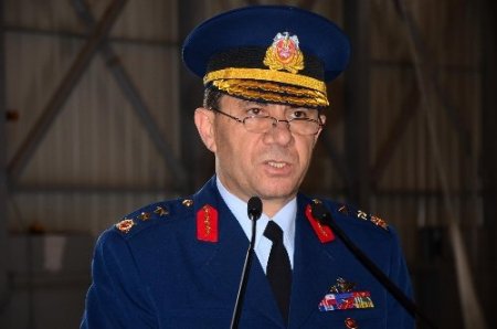 Konya’da 75 engelli bir günlüğüne asker oldu