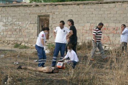 Konya’da Boş Arazide Erkek Cesedi Bulundu