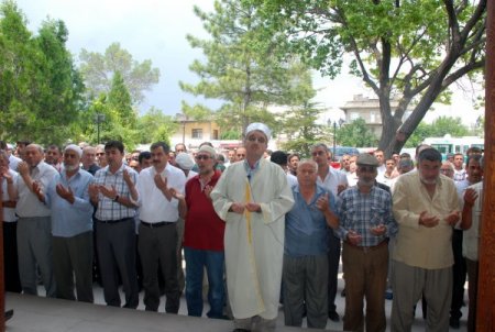 Konya’da Onlarca Kişi 13 Şehidin Yerine Askerlik Yapmak İçin Dilekçe Verdi